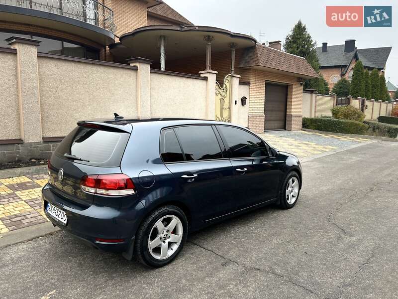 Хэтчбек Volkswagen Golf 2012 в Харькове