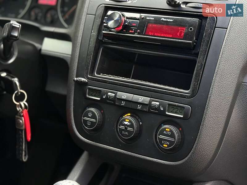 Хэтчбек Volkswagen Golf 2006 в Киеве фото 25 Хэтчбек Volkswagen Golf 2006 в Киеве