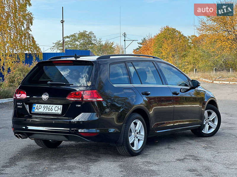 Універсал Volkswagen Golf 2015 в Дніпрі