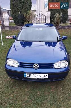 Хетчбек Volkswagen Golf 2001 в Кутах