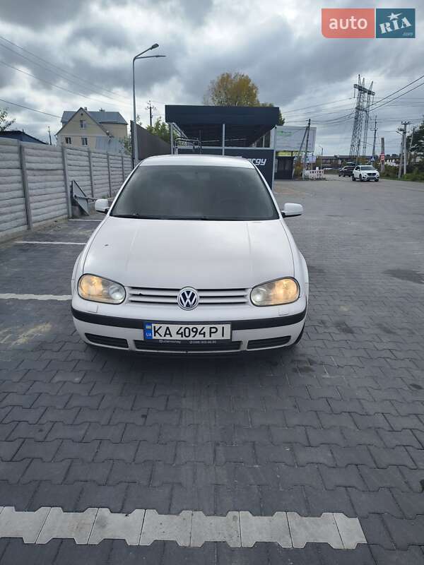 Volkswagen Golf 2003