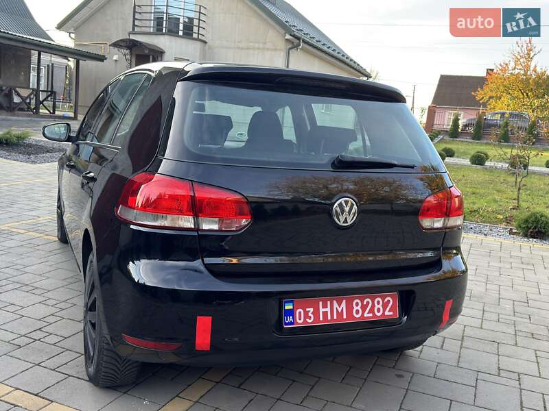 Хэтчбек Volkswagen Golf 2009 в Нововолынске