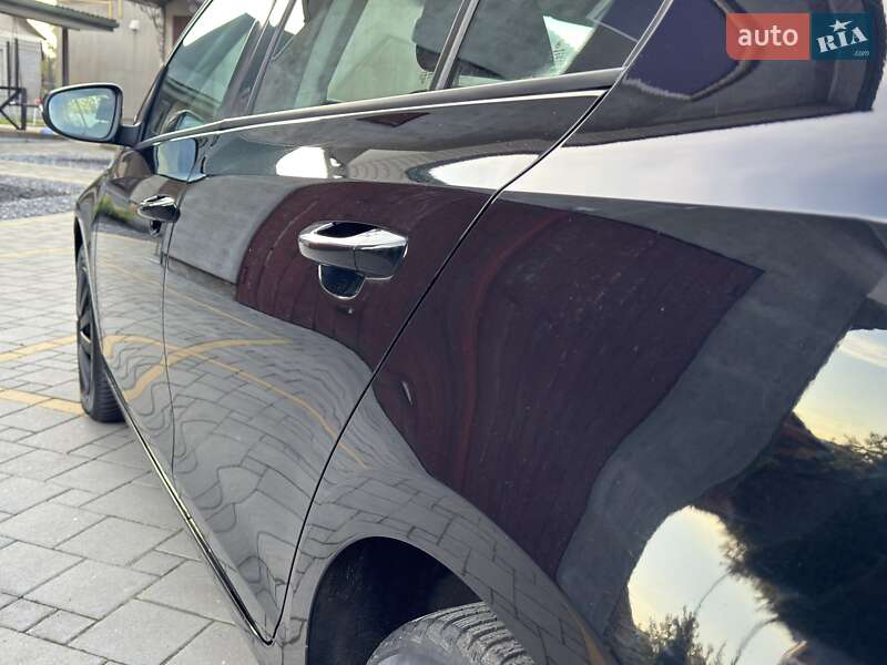 Хэтчбек Volkswagen Golf 2009 в Нововолынске