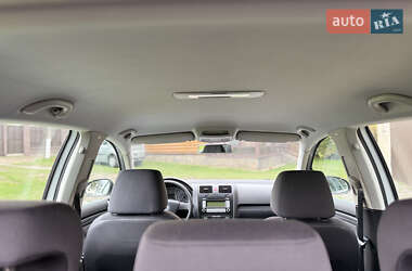 Хэтчбек Volkswagen Golf 2008 в 