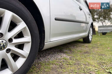 Хэтчбек Volkswagen Golf 2008 в 