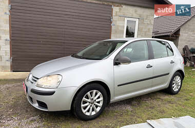 Хэтчбек Volkswagen Golf 2008 в 