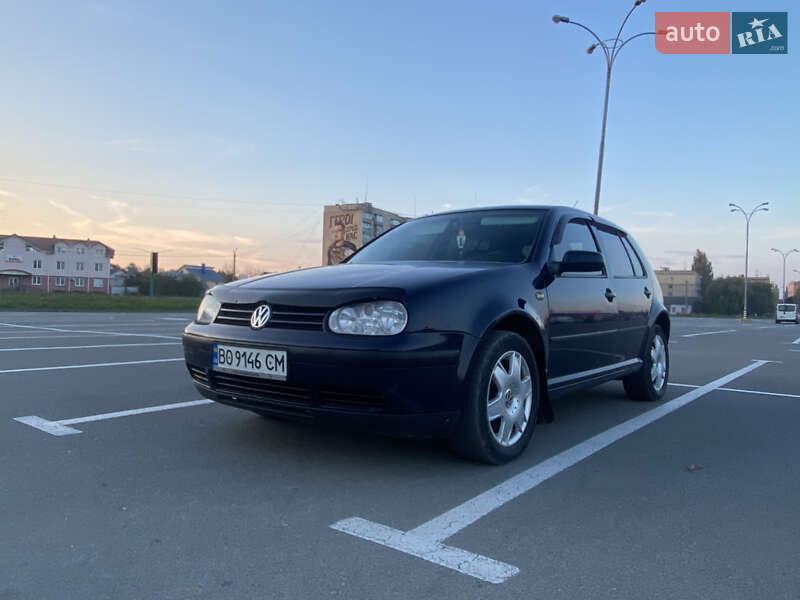 Хэтчбек Volkswagen Golf 2003 в Каменец-Подольском