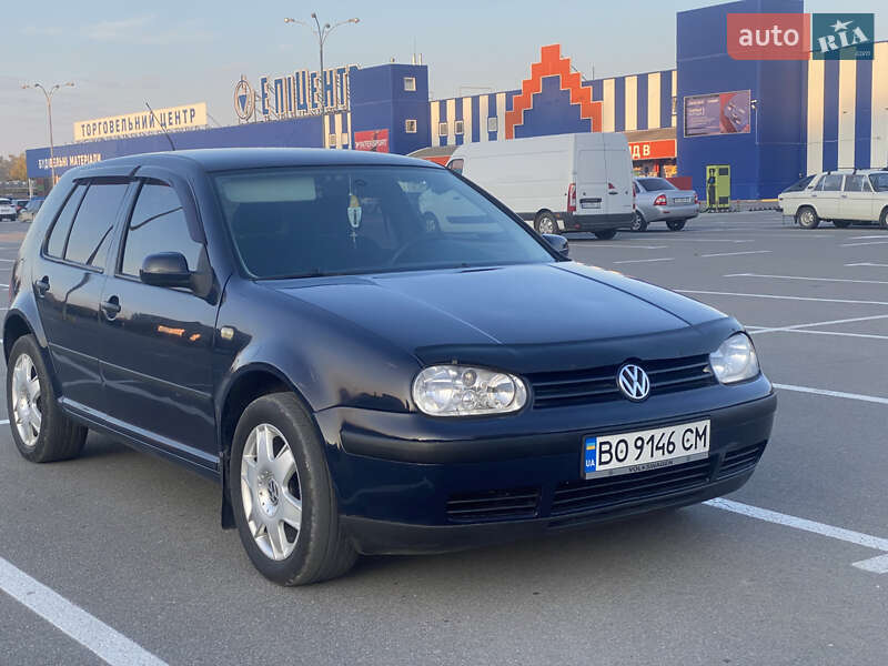 Хэтчбек Volkswagen Golf 2003 в Каменец-Подольском