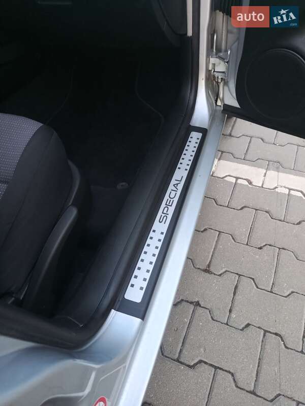 Хетчбек Volkswagen Golf 2002 в Запоріжжі фото 24 Хетчбек Volkswagen Golf 2002 в Запоріжжі