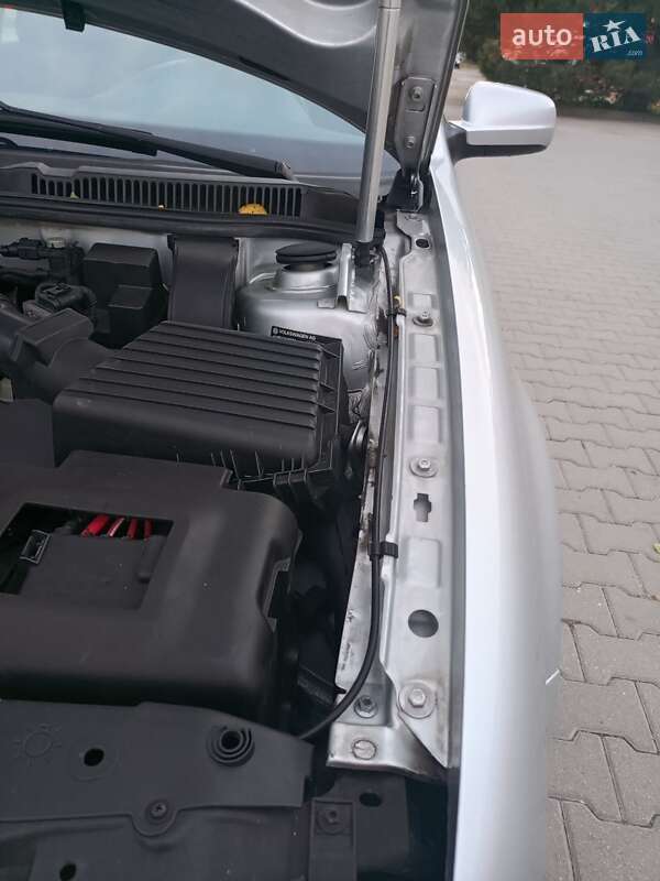 Хетчбек Volkswagen Golf 2002 в Запоріжжі фото 28 Хетчбек Volkswagen Golf 2002 в Запоріжжі