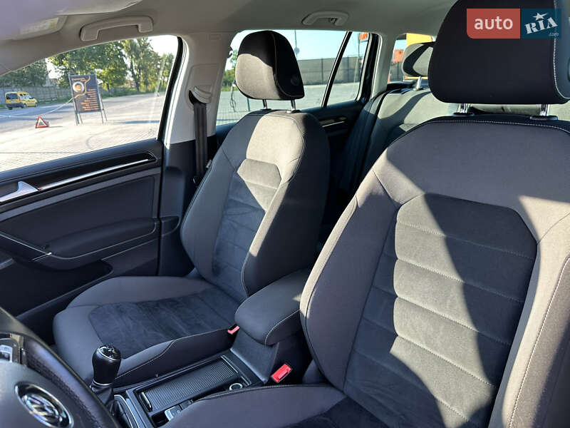 Универсал Volkswagen Golf 2016 в Лопатине фото 26 Универсал Volkswagen Golf 2016 в Лопатине