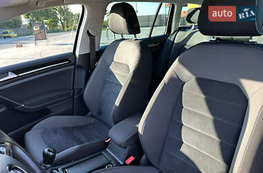 Универсал Volkswagen Golf 2016 в 