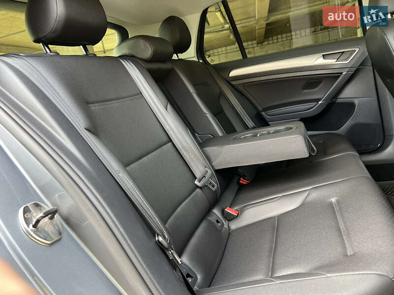 Хетчбек Volkswagen Golf 2015 в Києві фото 54 Хетчбек Volkswagen Golf 2015 в Києві