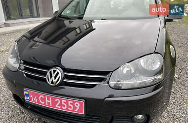 Хэтчбек Volkswagen Golf 2008 в 