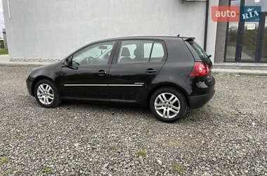 Хэтчбек Volkswagen Golf 2008 в 