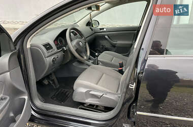 Хэтчбек Volkswagen Golf 2008 в 