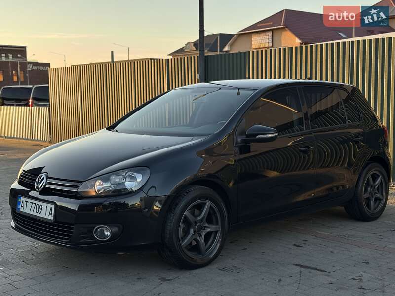 Хетчбек Volkswagen Golf 2010 в Мукачевому