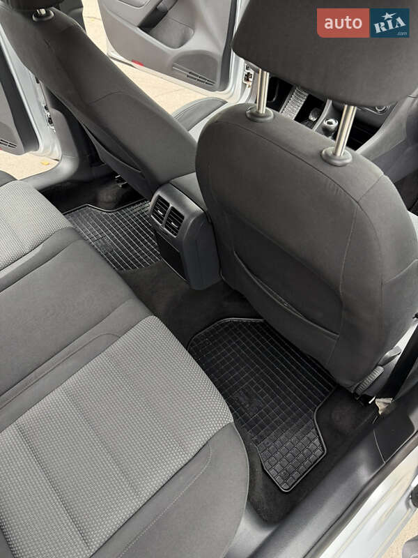 Хэтчбек Volkswagen Golf 2009 в Лубнах фото 34 Хэтчбек Volkswagen Golf 2009 в Лубнах