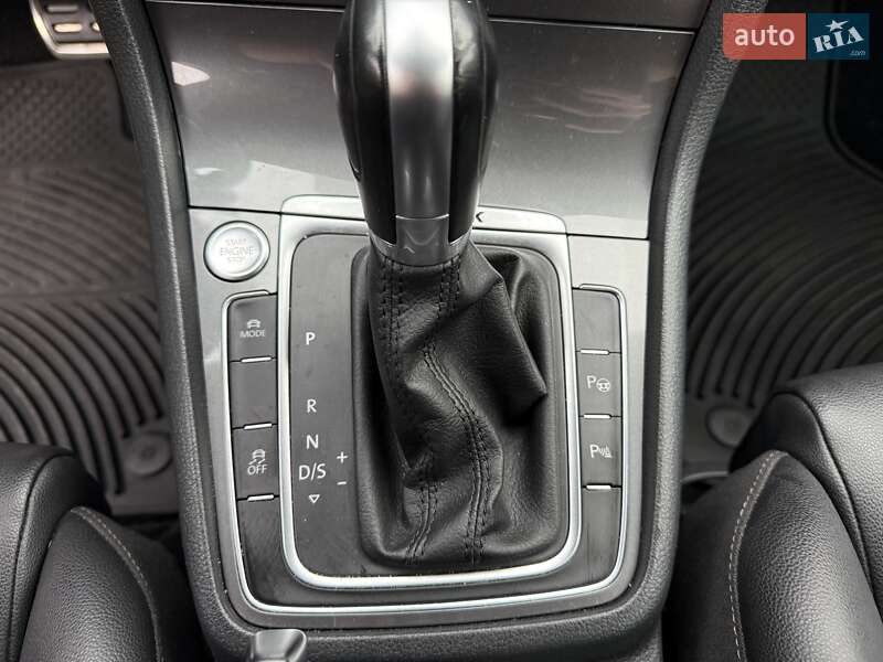 Універсал Volkswagen Golf 2016 в Києві