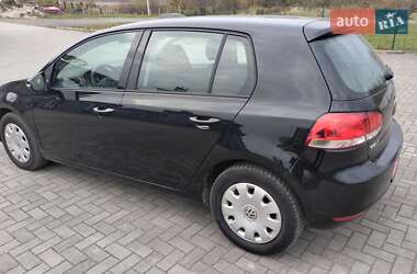 Хэтчбек Volkswagen Golf 2009 в 