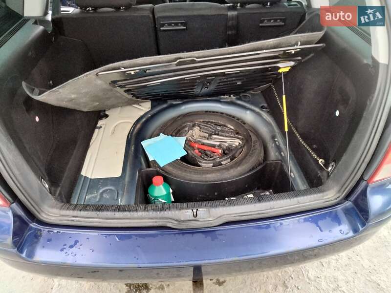 Універсал Volkswagen Golf 1999 в Шумську