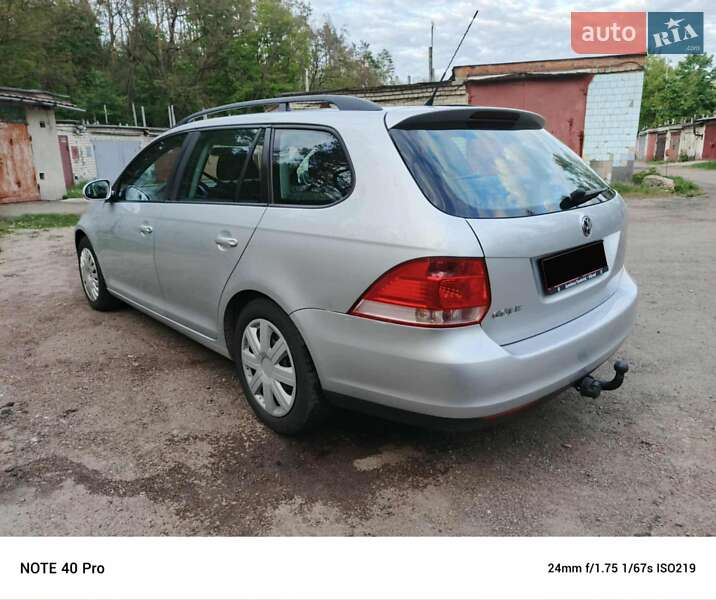 Универсал Volkswagen Golf 2008 в Чернигове