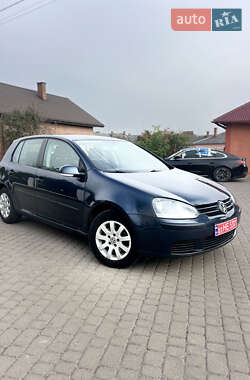 Хетчбек Volkswagen Golf 2004 в Львові