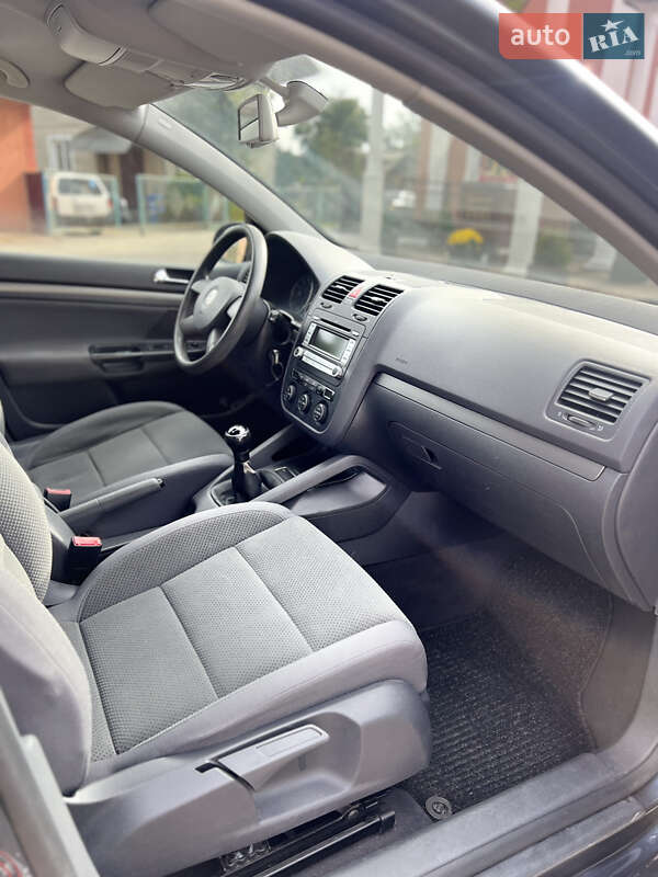 Хэтчбек Volkswagen Golf 2004 в Львове фото 7 Хэтчбек Volkswagen Golf 2004 в Львове