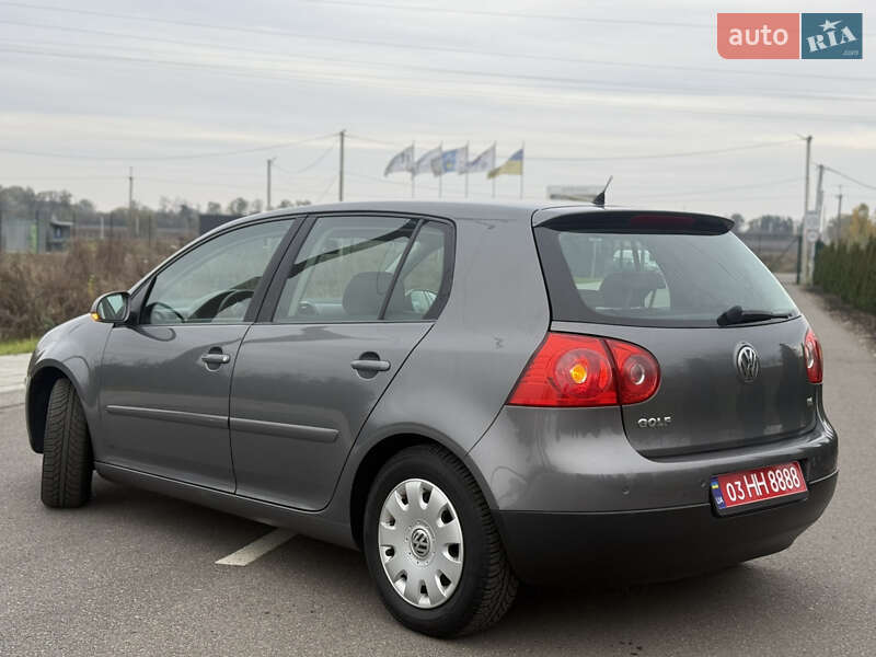 Хэтчбек Volkswagen Golf 2007 в Березане