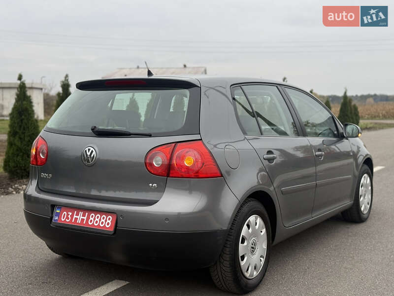 Хэтчбек Volkswagen Golf 2007 в Березане