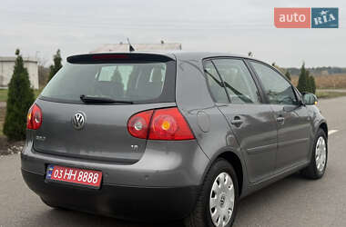 Хэтчбек Volkswagen Golf 2007 в 
