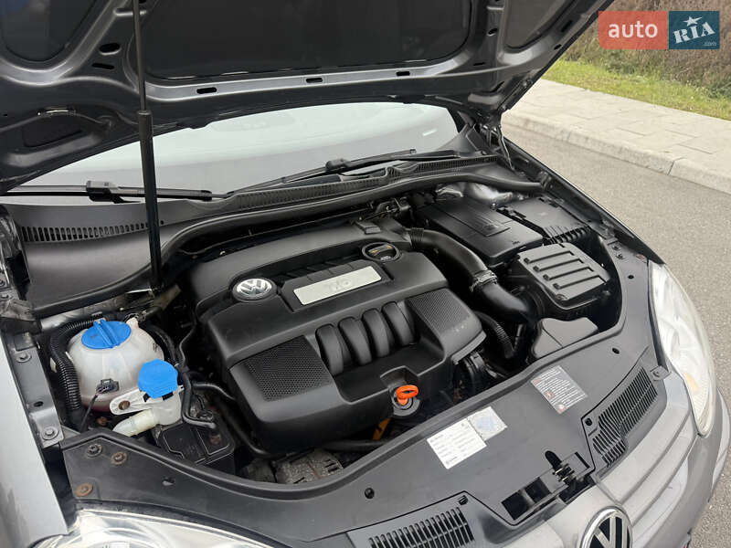 Хэтчбек Volkswagen Golf 2007 в Березане
