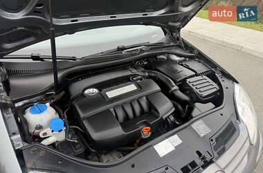 Хэтчбек Volkswagen Golf 2007 в 