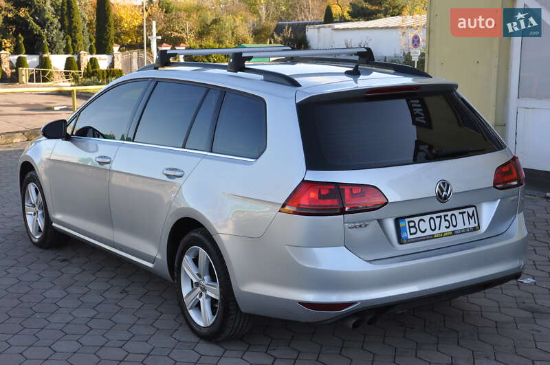 Универсал Volkswagen Golf 2015 в Львове