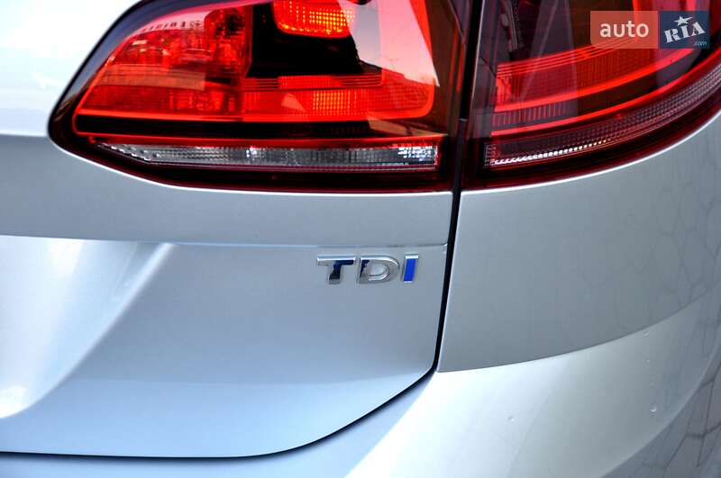 Универсал Volkswagen Golf 2015 в Львове