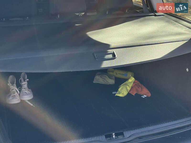 Універсал Volkswagen Golf 2005 в Дрогобичі