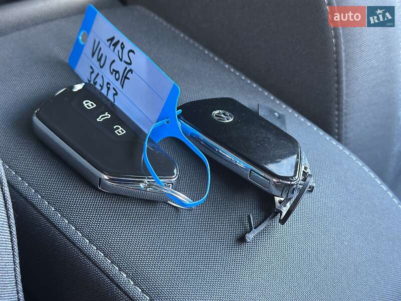 Универсал Volkswagen Golf 2022 в Стрые