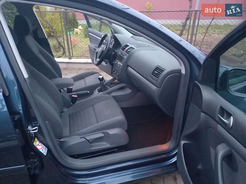 Хэтчбек Volkswagen Golf 2007 в Мукачево