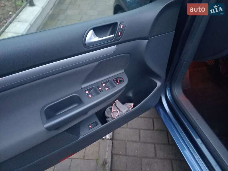 Хэтчбек Volkswagen Golf 2007 в Мукачево