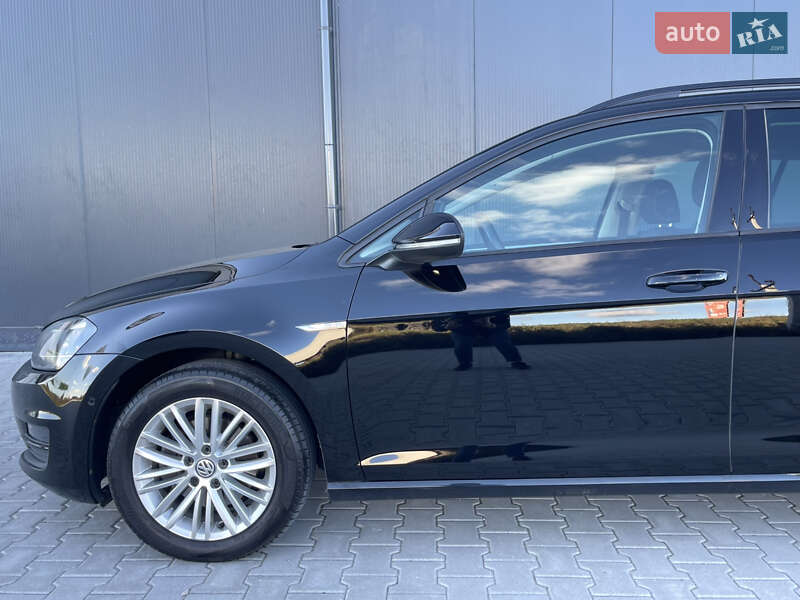 Универсал Volkswagen Golf 2014 в Львове