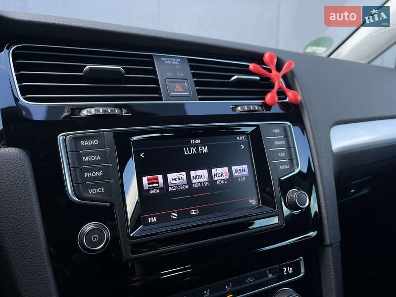 Универсал Volkswagen Golf 2014 в Львове
