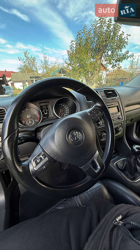 Хетчбек Volkswagen Golf 2009 в Івано-Франківську