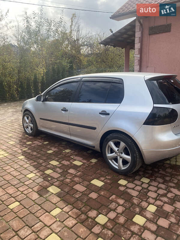 Хэтчбек Volkswagen Golf 2003 в Виноградове фото 6 Хэтчбек Volkswagen Golf 2003 в Виноградове