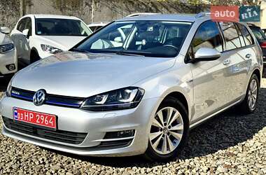 Универсал Volkswagen Golf 2015 в Стрые