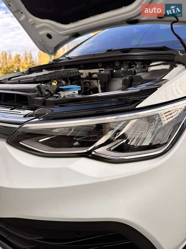Хэтчбек Volkswagen Golf 2022 в Киеве фото 17 Хэтчбек Volkswagen Golf 2022 в Киеве