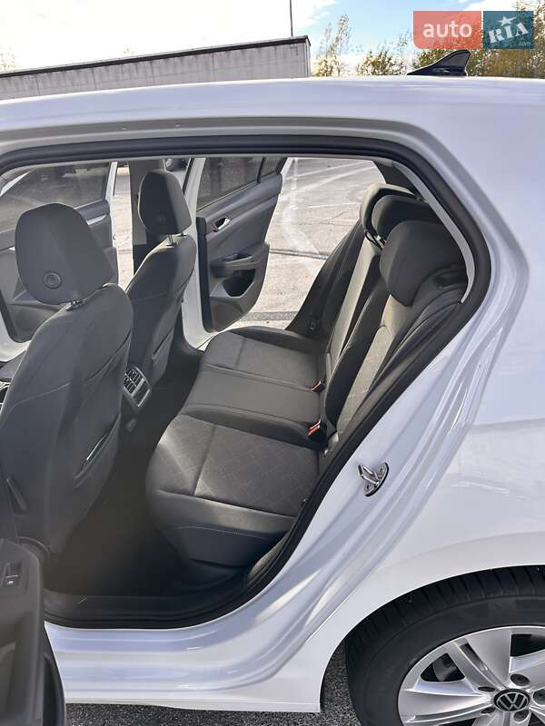 Хэтчбек Volkswagen Golf 2022 в Киеве фото 14 Хэтчбек Volkswagen Golf 2022 в Киеве