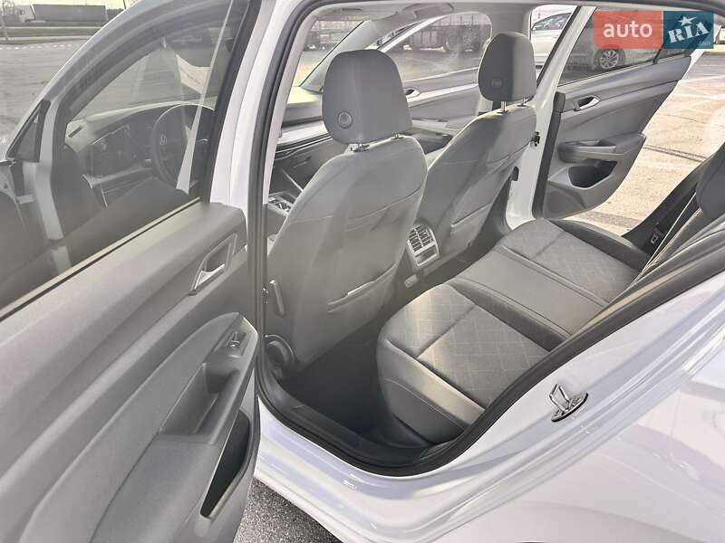 Хэтчбек Volkswagen Golf 2022 в Киеве фото 15 Хэтчбек Volkswagen Golf 2022 в Киеве
