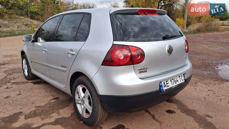 Хэтчбек Volkswagen Golf 2008 в Кривом Роге