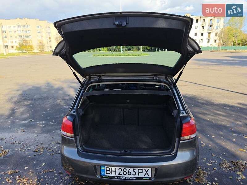 Хэтчбек Volkswagen Golf 2011 в Краматорске