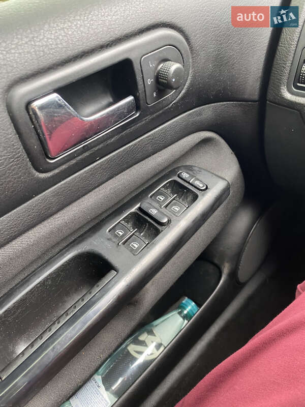 Универсал Volkswagen Golf 2004 в Козельце